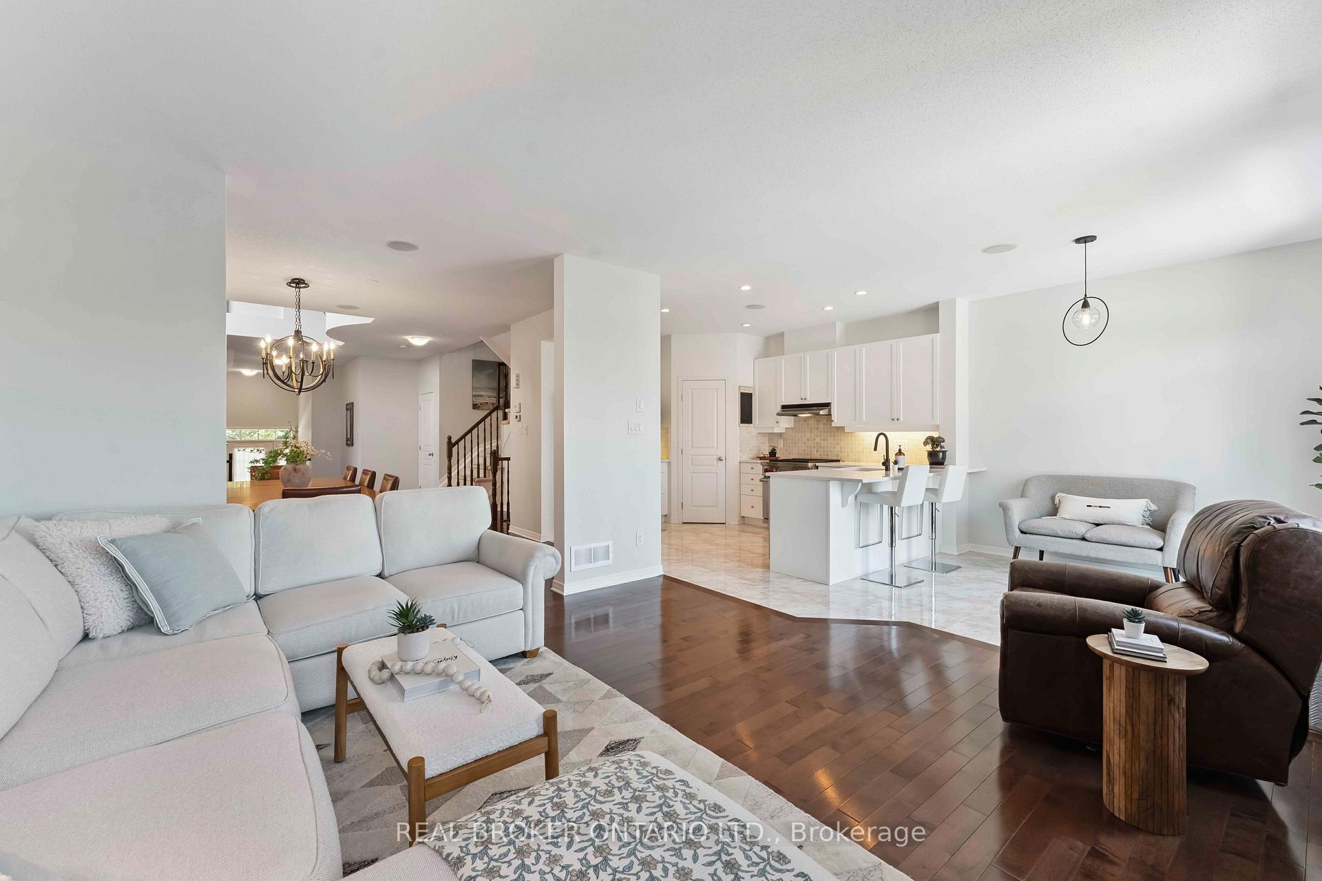 Photo 10 of 288 Harthill Way, Ottawa, Barrhaven - Heritage Park — HOMEH