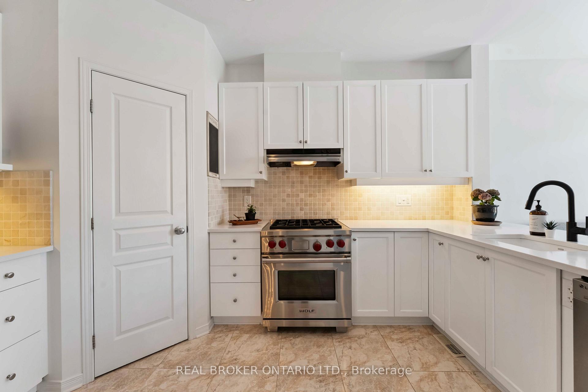 Photo 16 of 288 Harthill Way, Ottawa, Barrhaven - Heritage Park — HOMEH