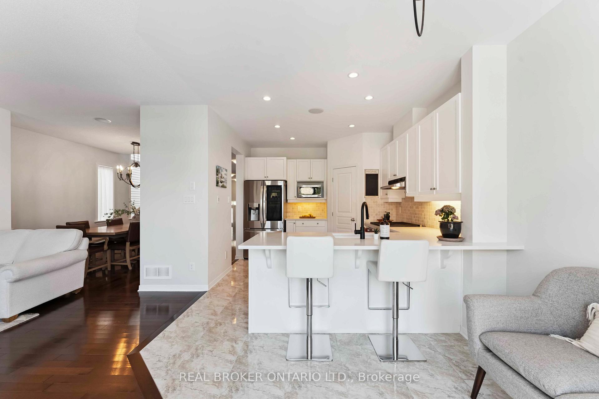 Photo 20 of 288 Harthill Way, Ottawa, Barrhaven - Heritage Park — HOMEH