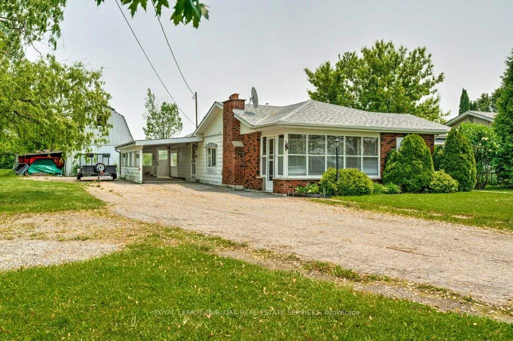 Photo 3 of 114 Second Road E, Hamilton, Rural Stoney Creek — HOMEH