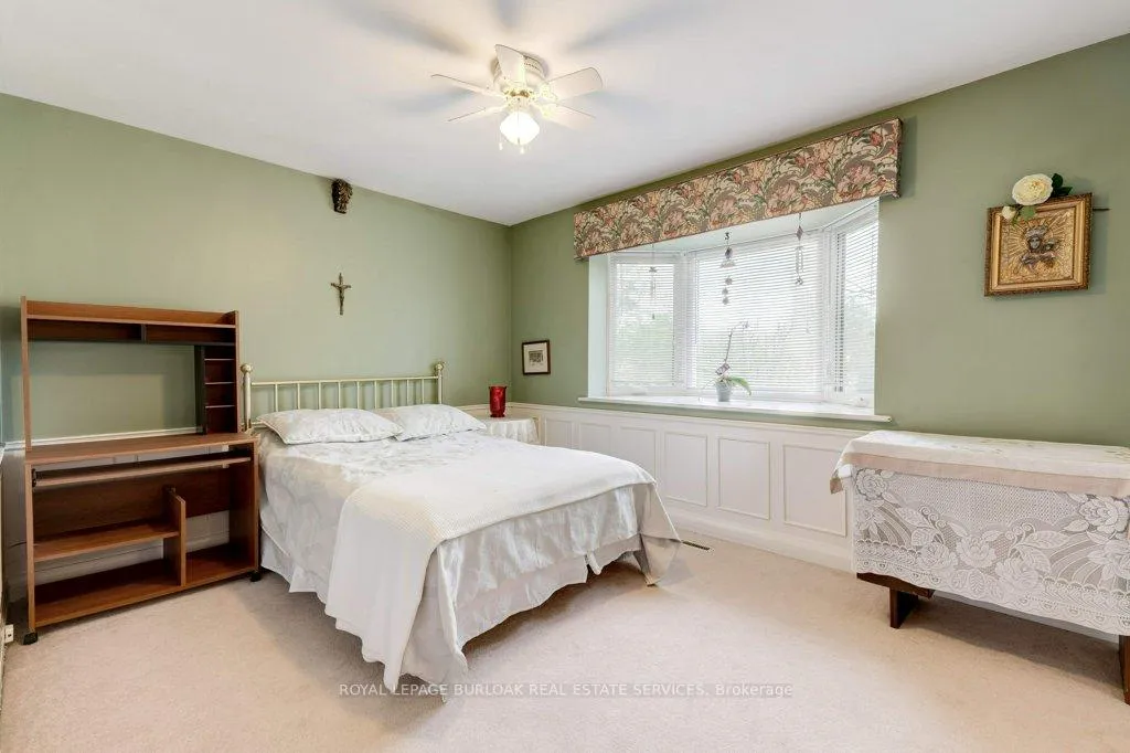 Photo 4 of 114 Second Road E, Hamilton, Rural Stoney Creek — HOMEH