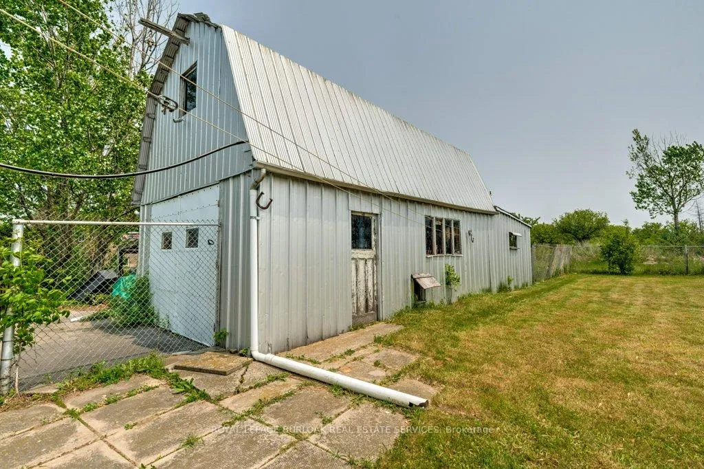 Photo 33 of 114 Second Road E, Hamilton, Rural Stoney Creek — HOMEH