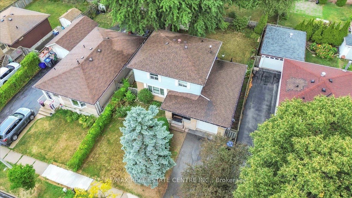 Photo 2 of 88 Sutherland Avenue, Brampton, Madoc — HOMEH