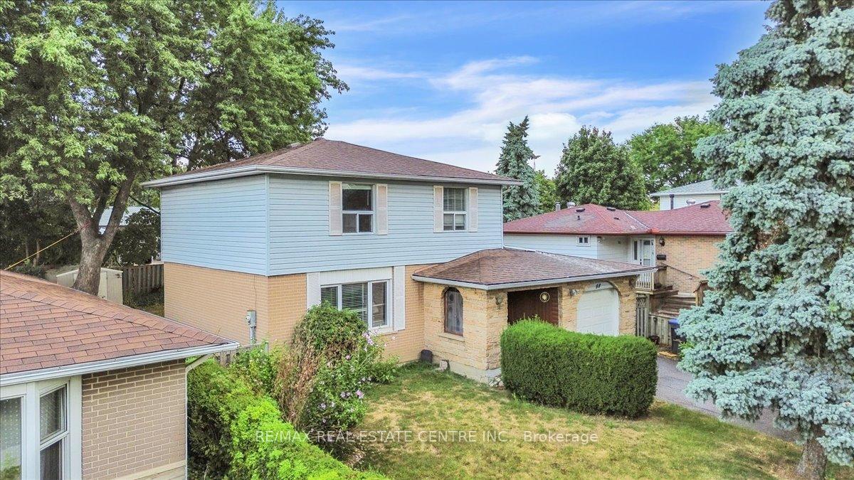 Photo 3 of 88 Sutherland Avenue, Brampton, Madoc — HOMEH