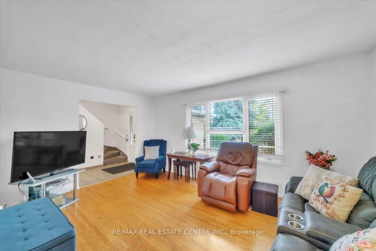 Photo 6 of 88 Sutherland Avenue, Brampton, Madoc — HOMEH