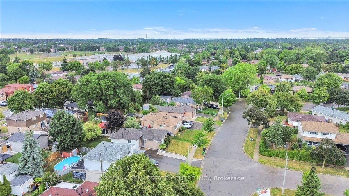 Photo 38 of 88 Sutherland Avenue, Brampton, Madoc — HOMEH