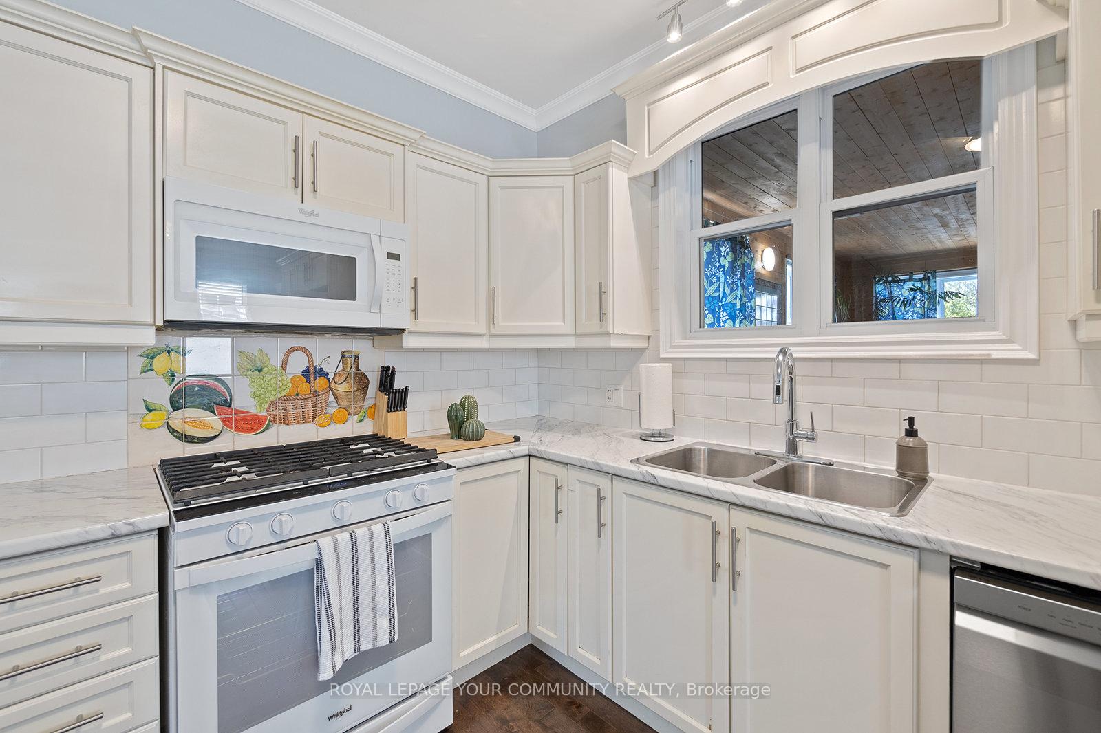 Photo 11 of 870 Beach Boulevard, Hamilton, Hamilton Beach — HOMEH