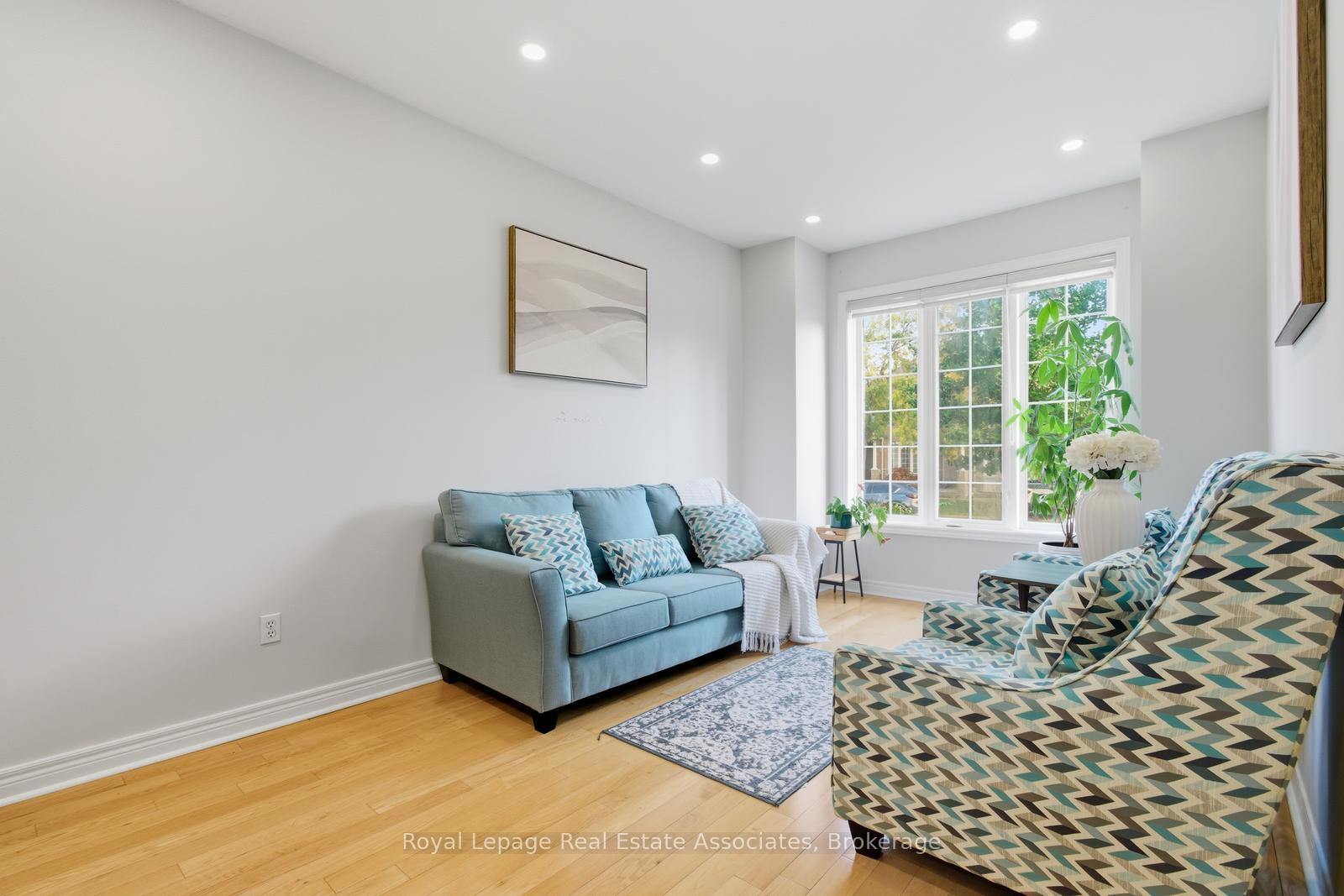 Photo 4 of 66 Millhouse Mews, Brampton, Bram West — HOMEH