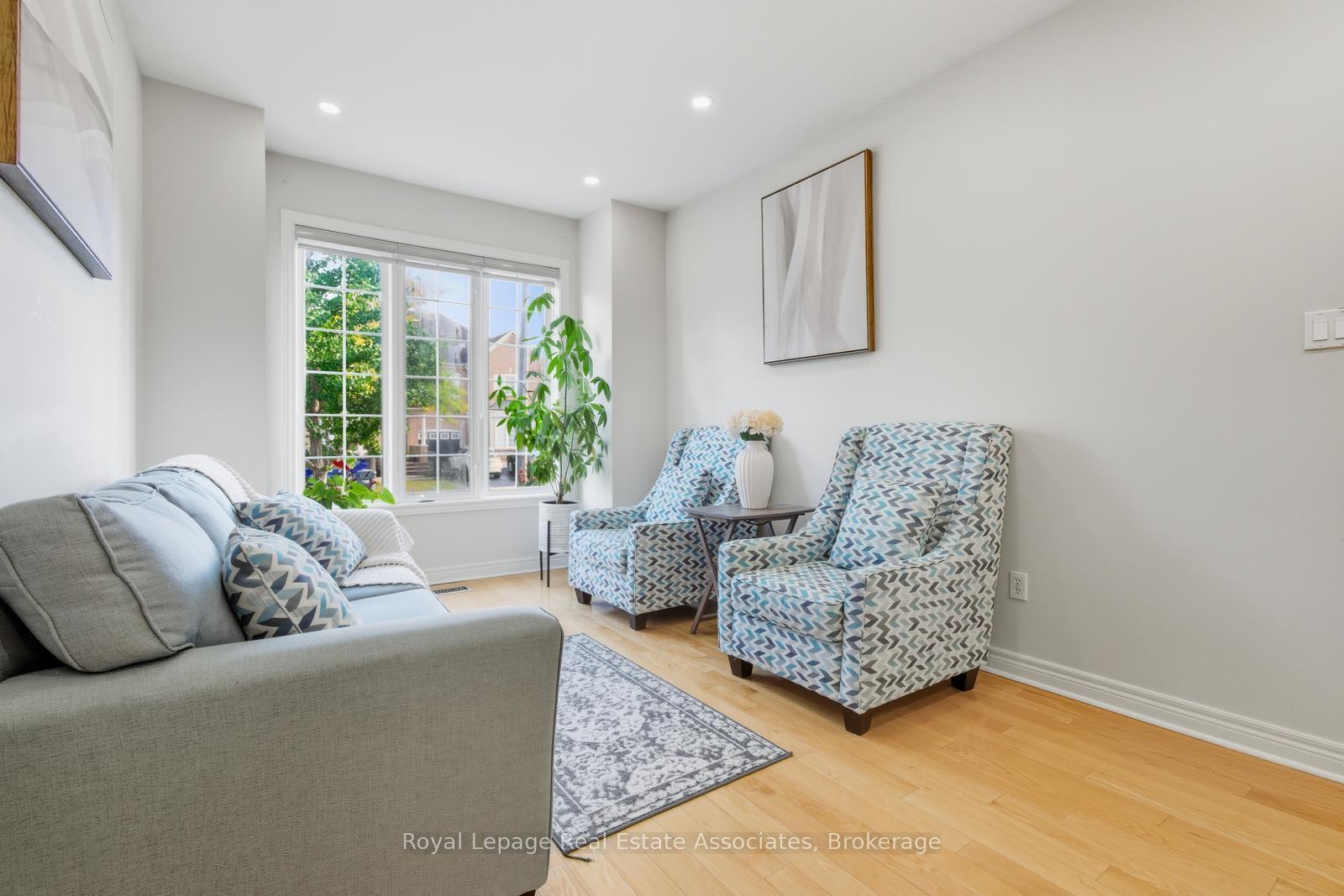 Photo 5 of 66 Millhouse Mews, Brampton, Bram West — HOMEH