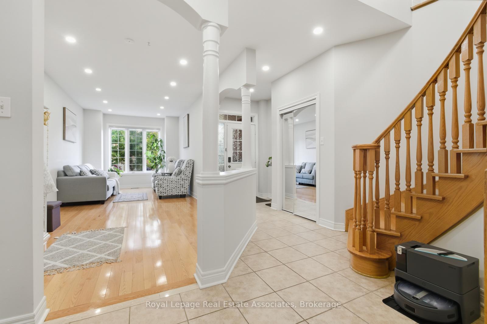 Photo 9 of 66 Millhouse Mews, Brampton, Bram West — HOMEH
