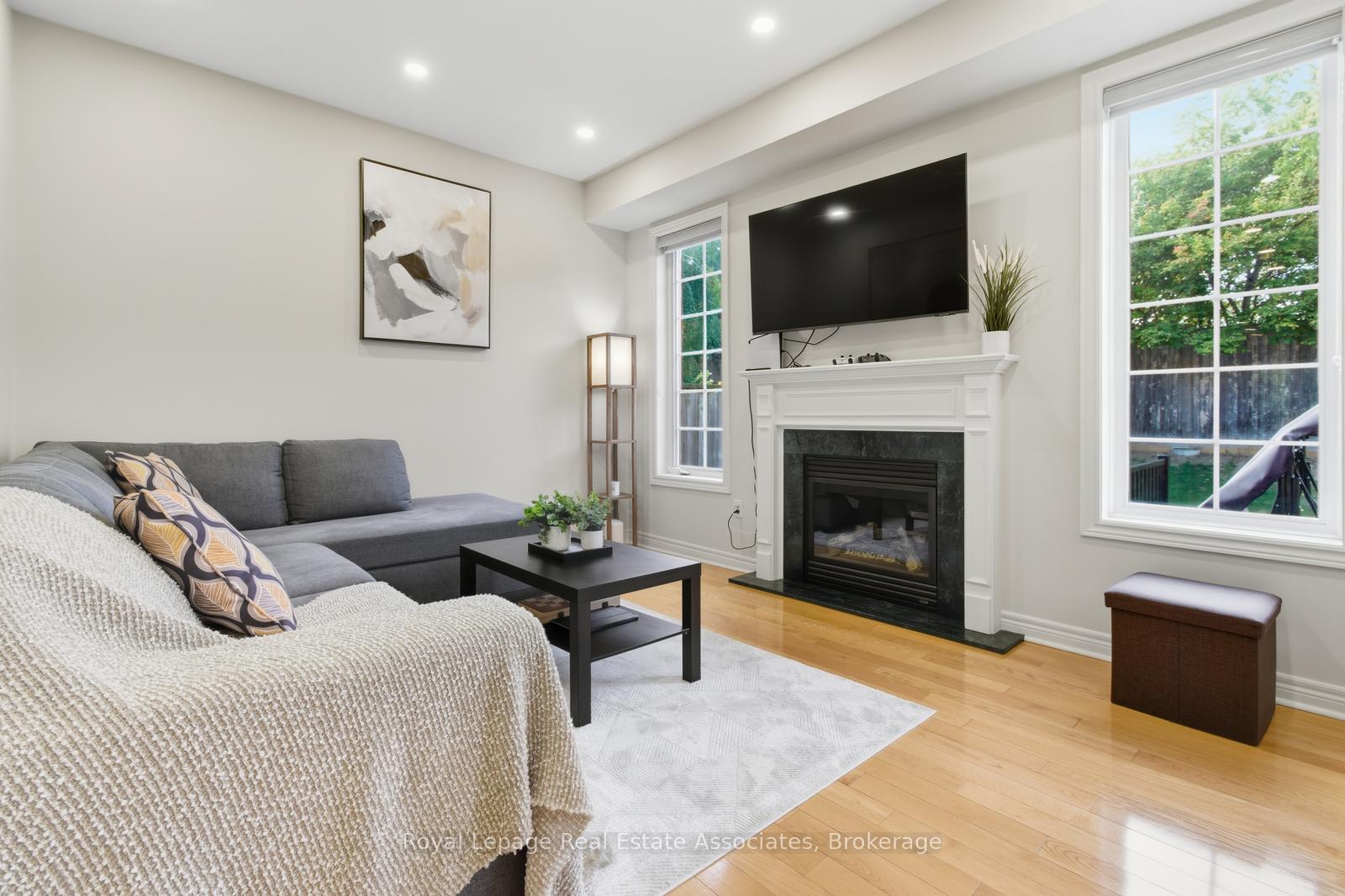 Photo 15 of 66 Millhouse Mews, Brampton, Bram West — HOMEH