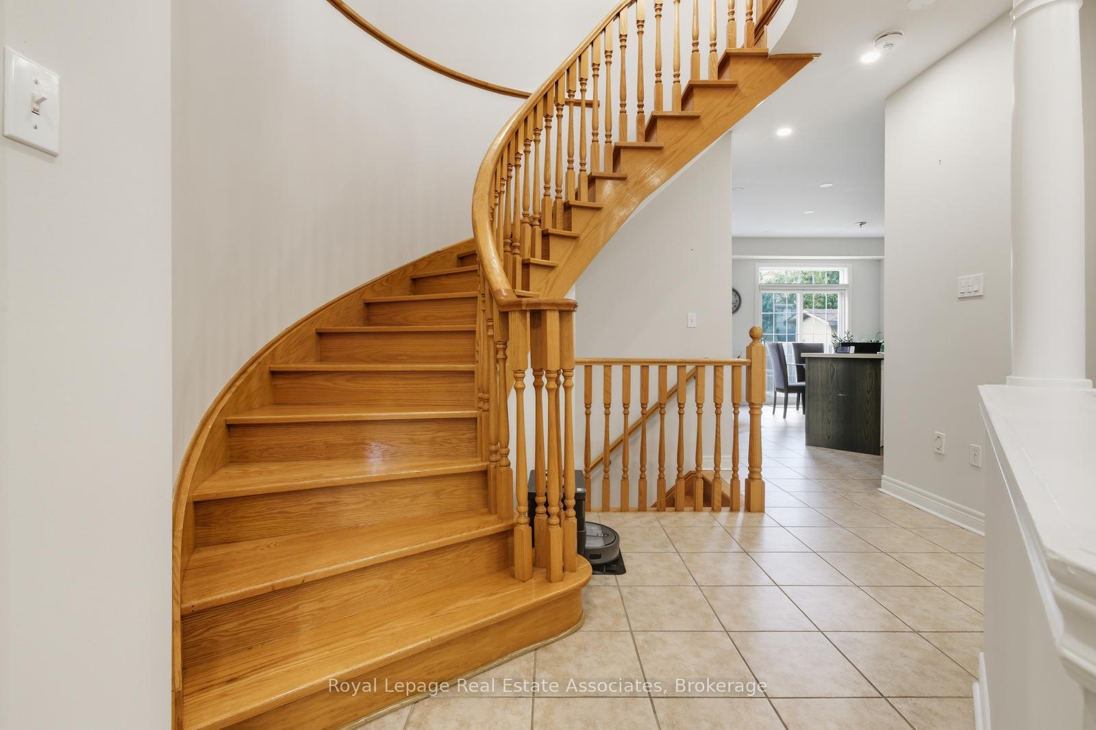 Photo 16 of 66 Millhouse Mews, Brampton, Bram West — HOMEH