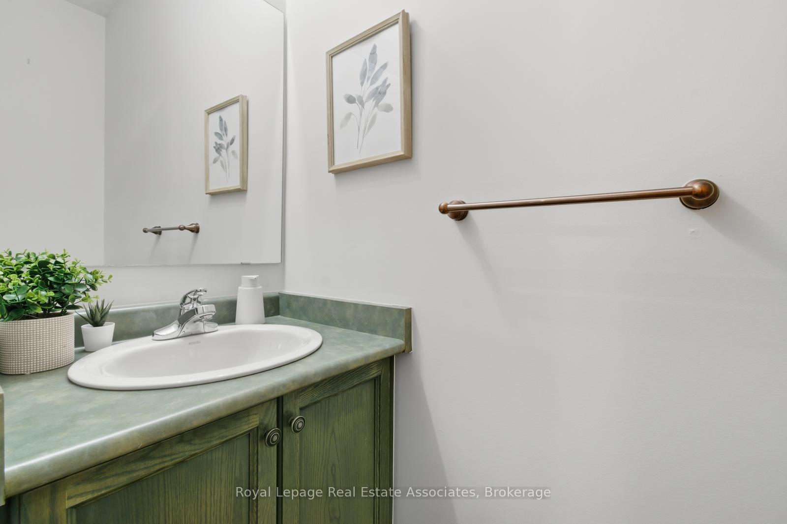 Photo 30 of 66 Millhouse Mews, Brampton, Bram West — HOMEH