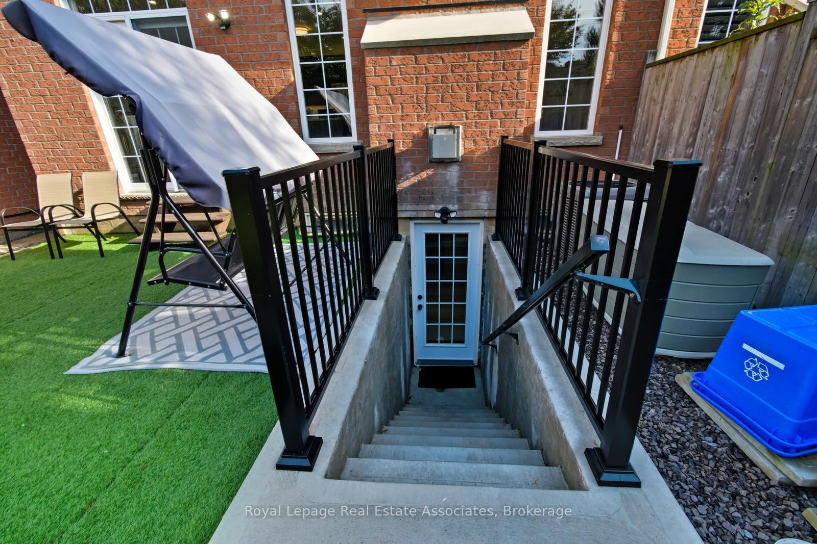 Photo 31 of 66 Millhouse Mews, Brampton, Bram West — HOMEH