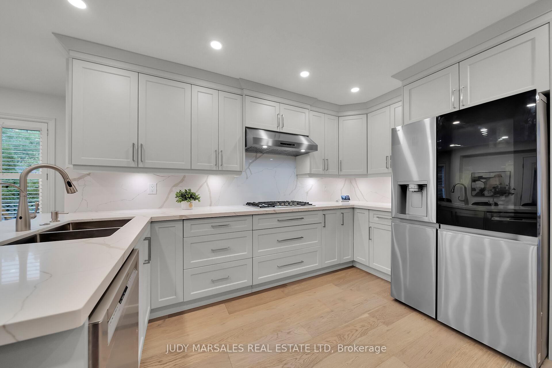 Photo 11 of 26 Huntingwood Avenue, Hamilton, Dundas — HOMEH