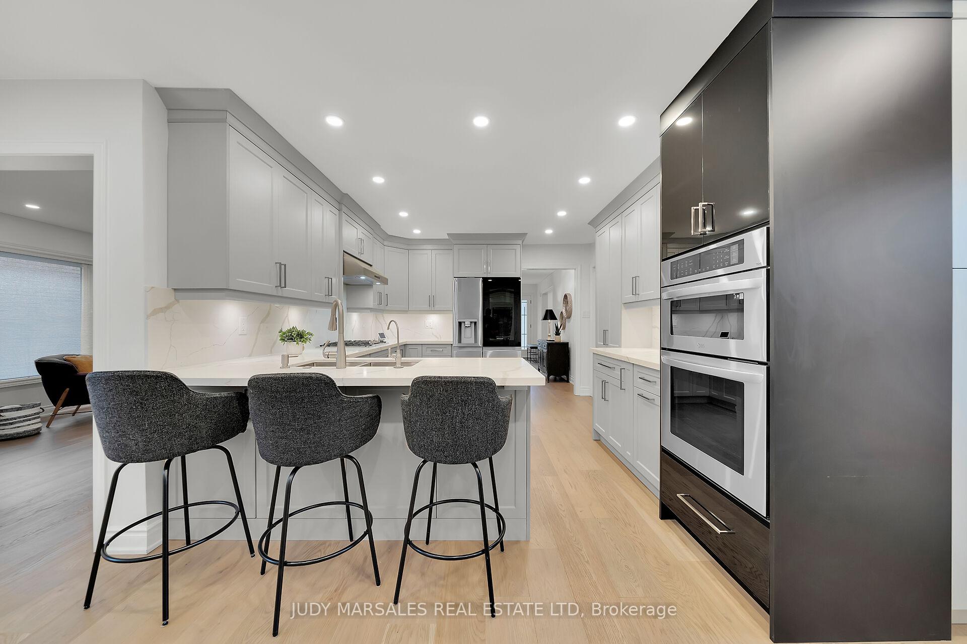 Photo 13 of 26 Huntingwood Avenue, Hamilton, Dundas — HOMEH