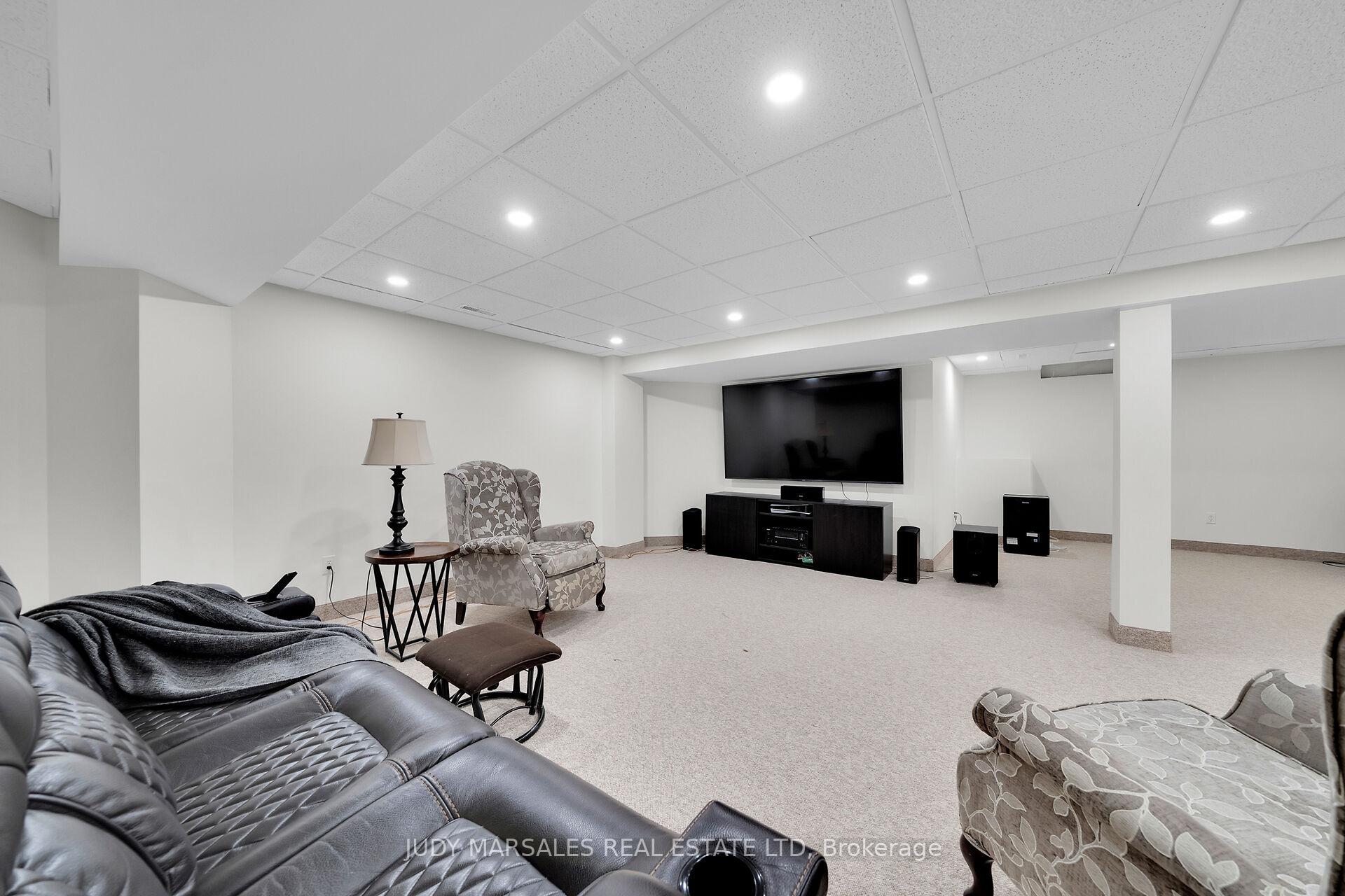 Photo 32 of 26 Huntingwood Avenue, Hamilton, Dundas — HOMEH