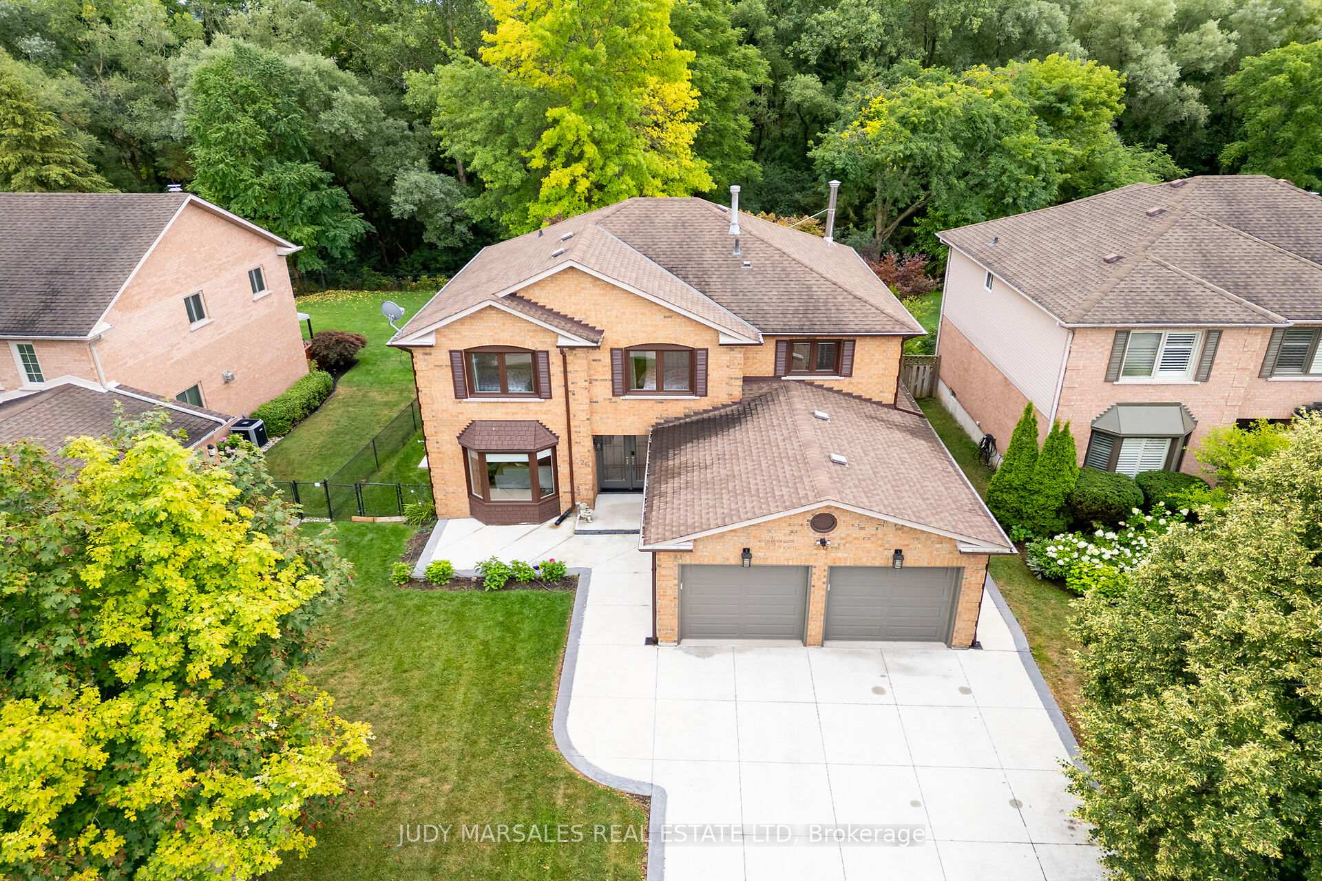 Photo 36 of 26 Huntingwood Avenue, Hamilton, Dundas — HOMEH