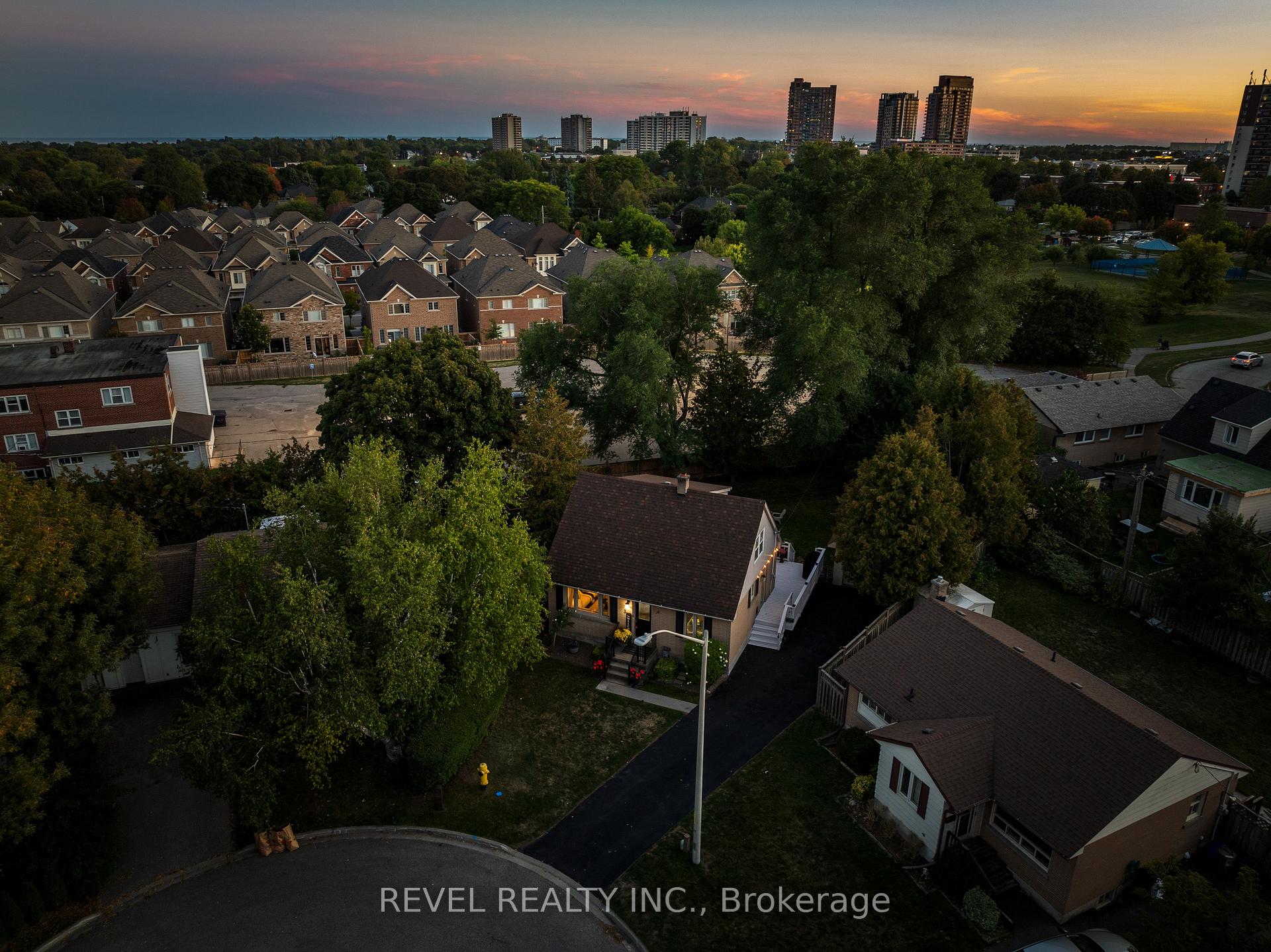 Photo 1 of 3 Glenwood Terrace, Ajax, South East — HOMEH