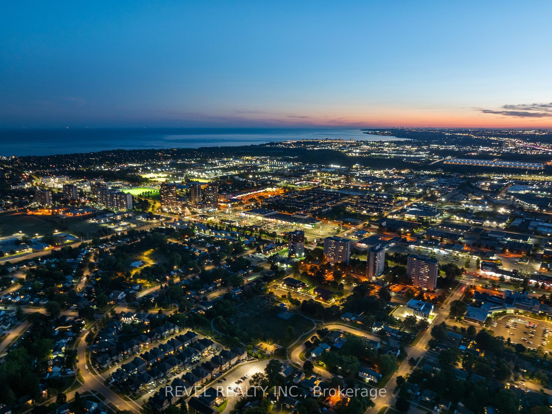 Photo 2 of 3 Glenwood Terrace, Ajax, South East — HOMEH