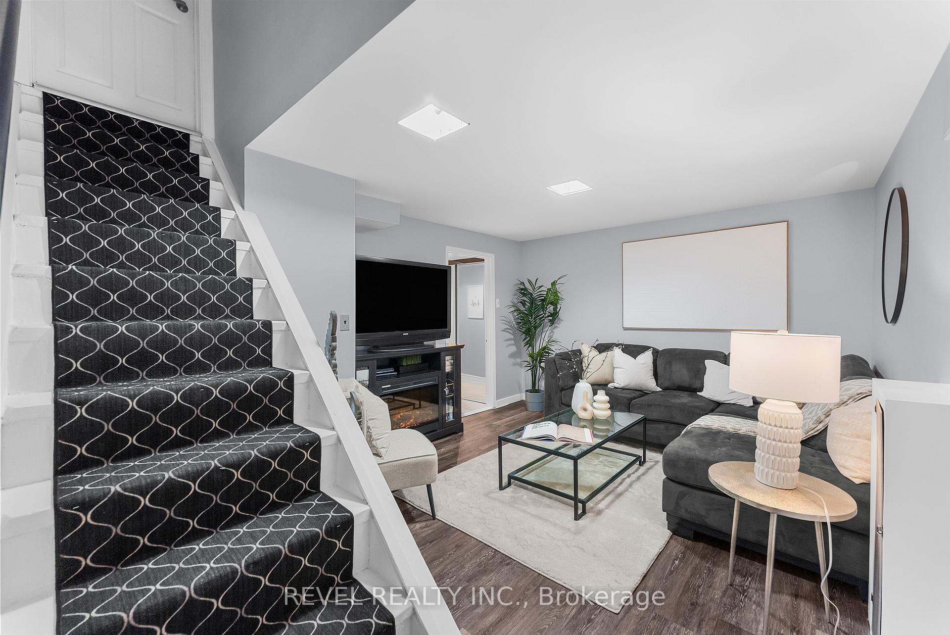 Photo 25 of 3 Glenwood Terrace, Ajax, South East — HOMEH