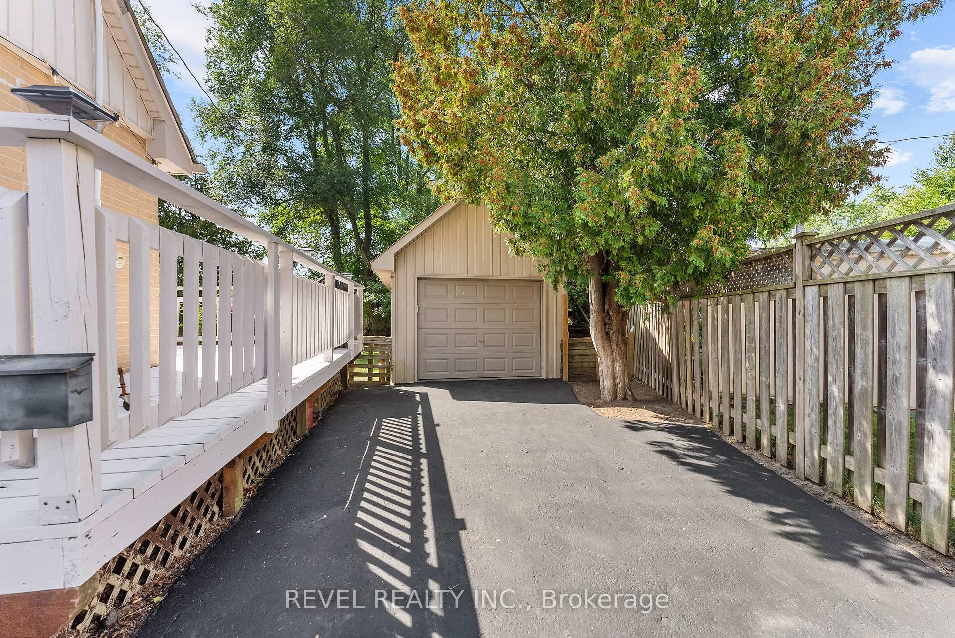 Photo 34 of 3 Glenwood Terrace, Ajax, South East — HOMEH
