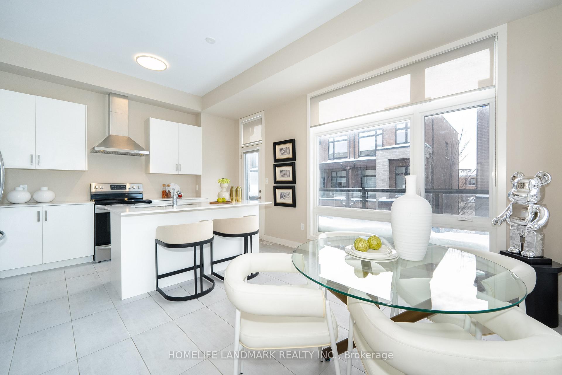 Photo 12 of 42 Benoit Street, Vaughan, Vellore Village — HOMEH