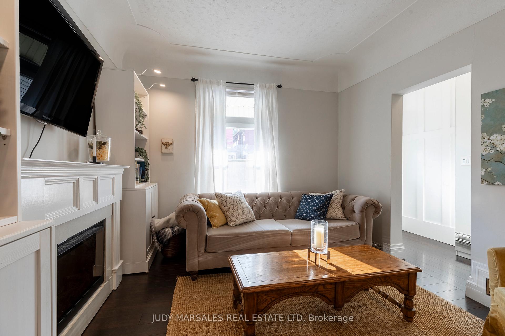 Photo 12 of 88 Oxford Street, Hamilton, Strathcona — HOMEH
