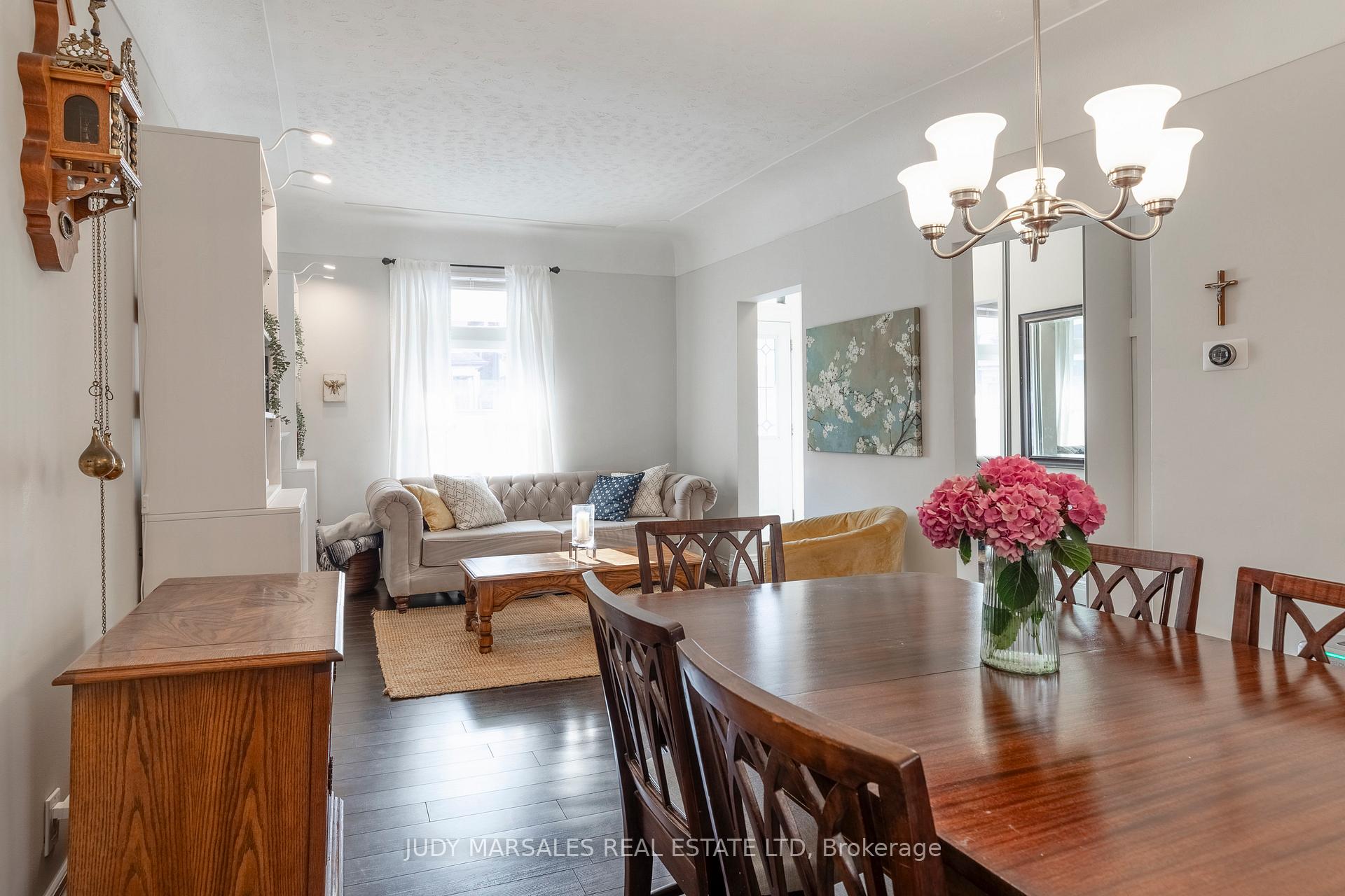 Photo 14 of 88 Oxford Street, Hamilton, Strathcona — HOMEH