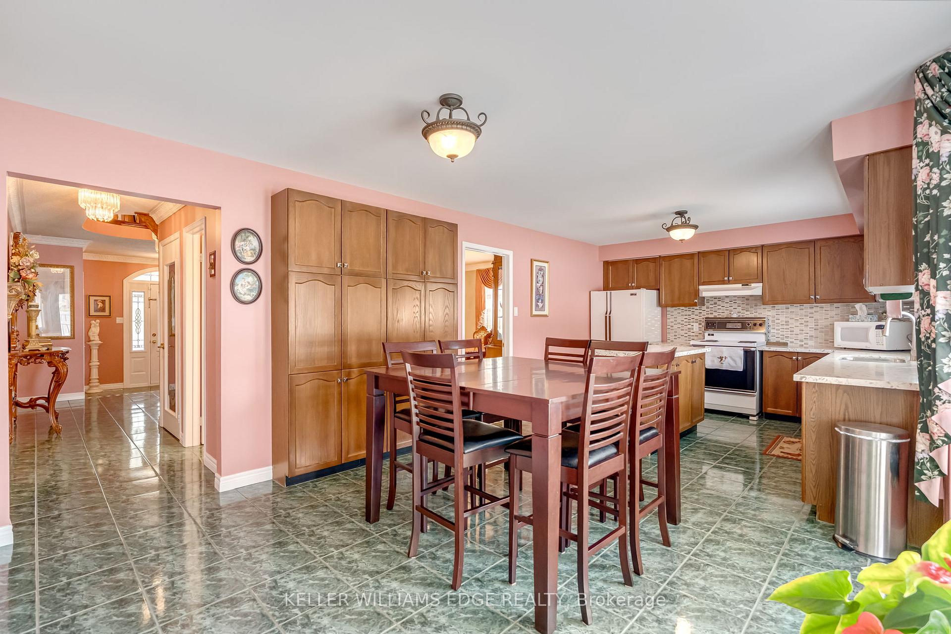 Photo 14 of 51 Corkett Drive, Brampton, Northwood Park — HOMEH