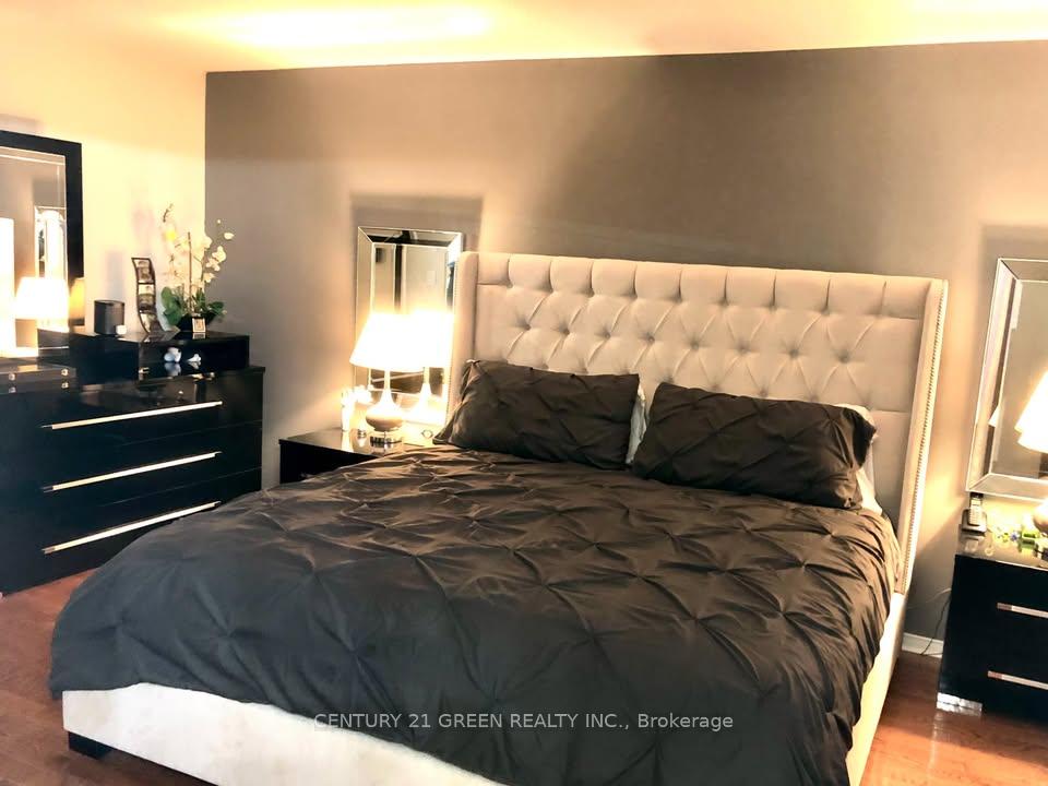 Photo 13 of 39 Crannyfield Drive, Brampton, Fletcher's Meadow — HOMEH