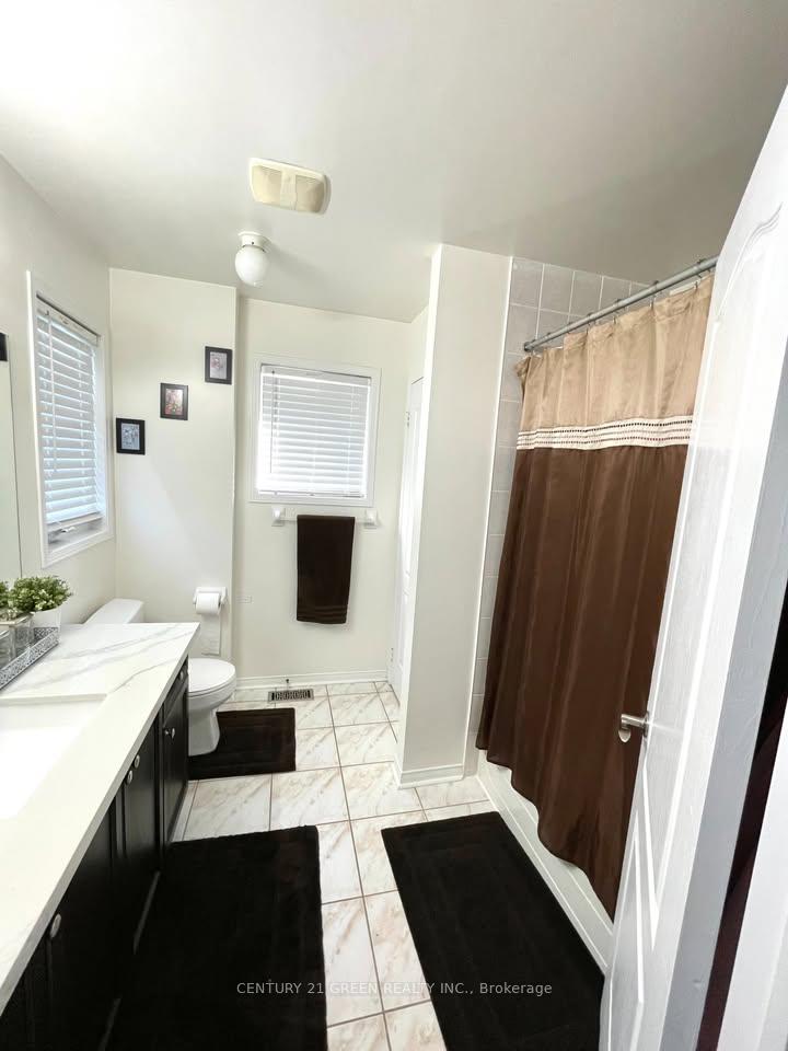 Photo 18 of 39 Crannyfield Drive, Brampton, Fletcher's Meadow — HOMEH