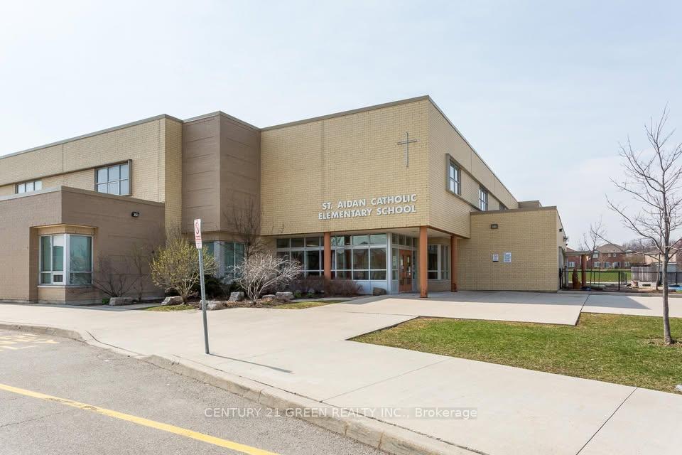 Photo 22 of 39 Crannyfield Drive, Brampton, Fletcher's Meadow — HOMEH