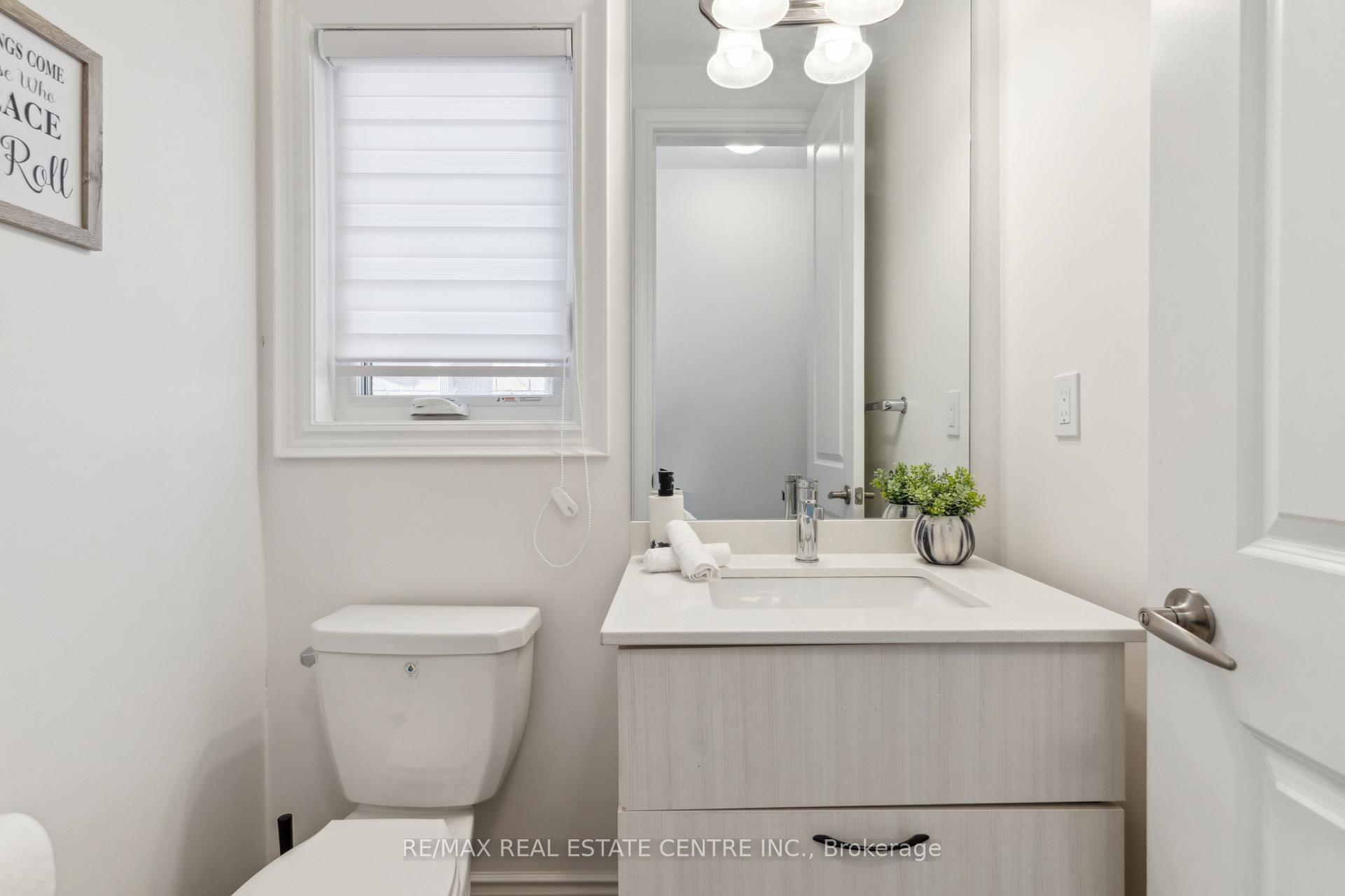 Photo 3 of 20 Quinton Ridge, Brampton, Bram West — HOMEH