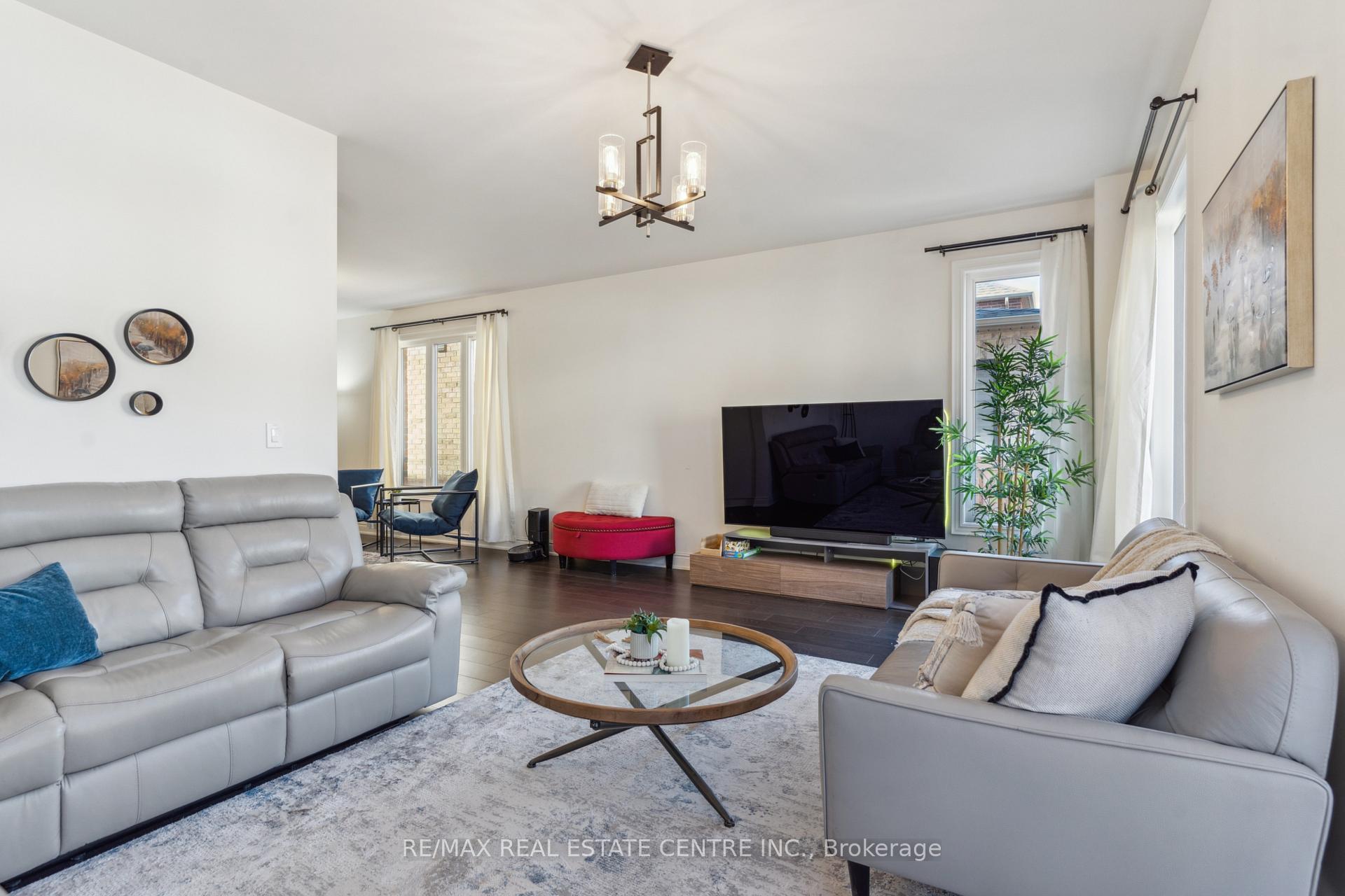 Photo 15 of 20 Quinton Ridge, Brampton, Bram West — HOMEH