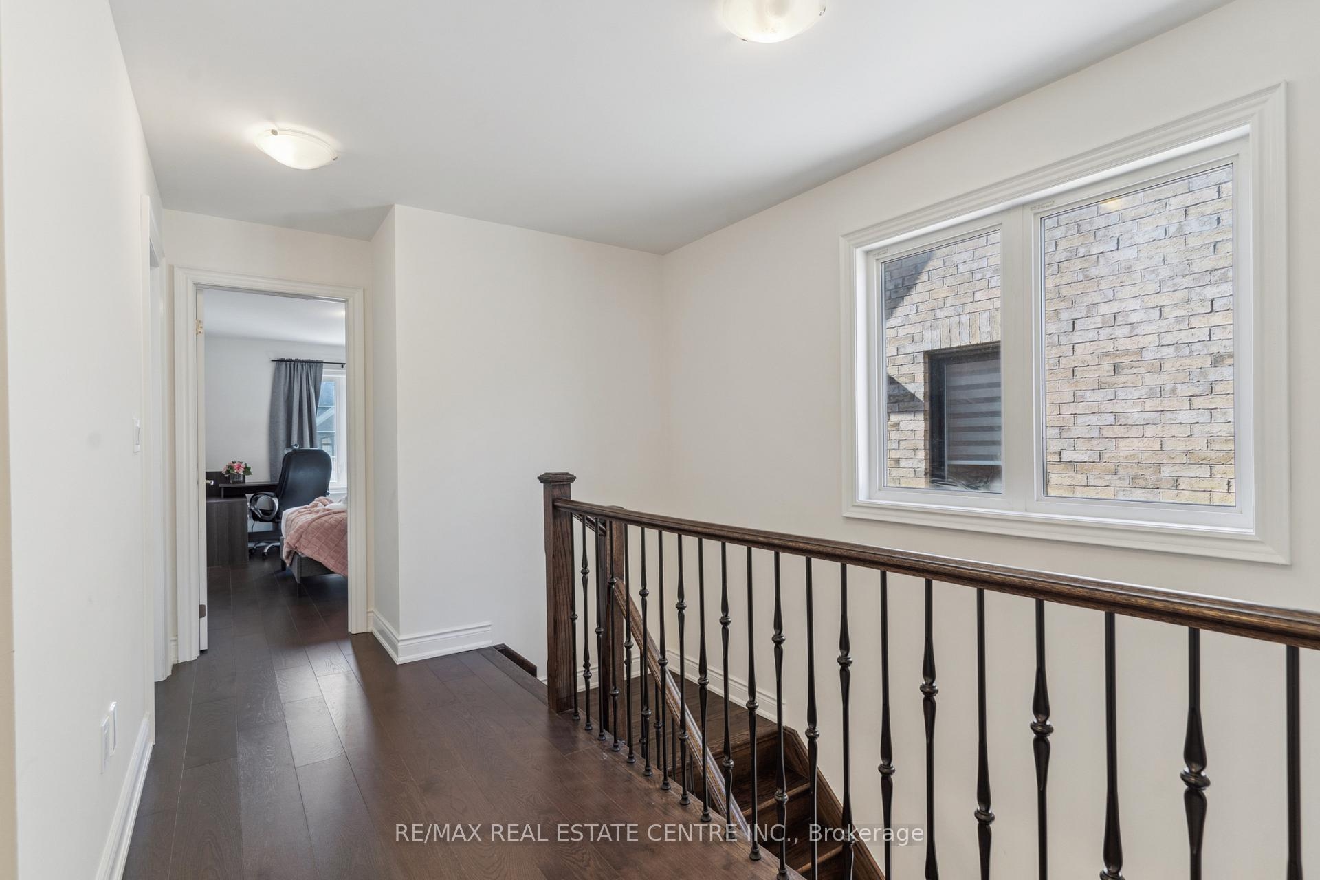 Photo 17 of 20 Quinton Ridge, Brampton, Bram West — HOMEH
