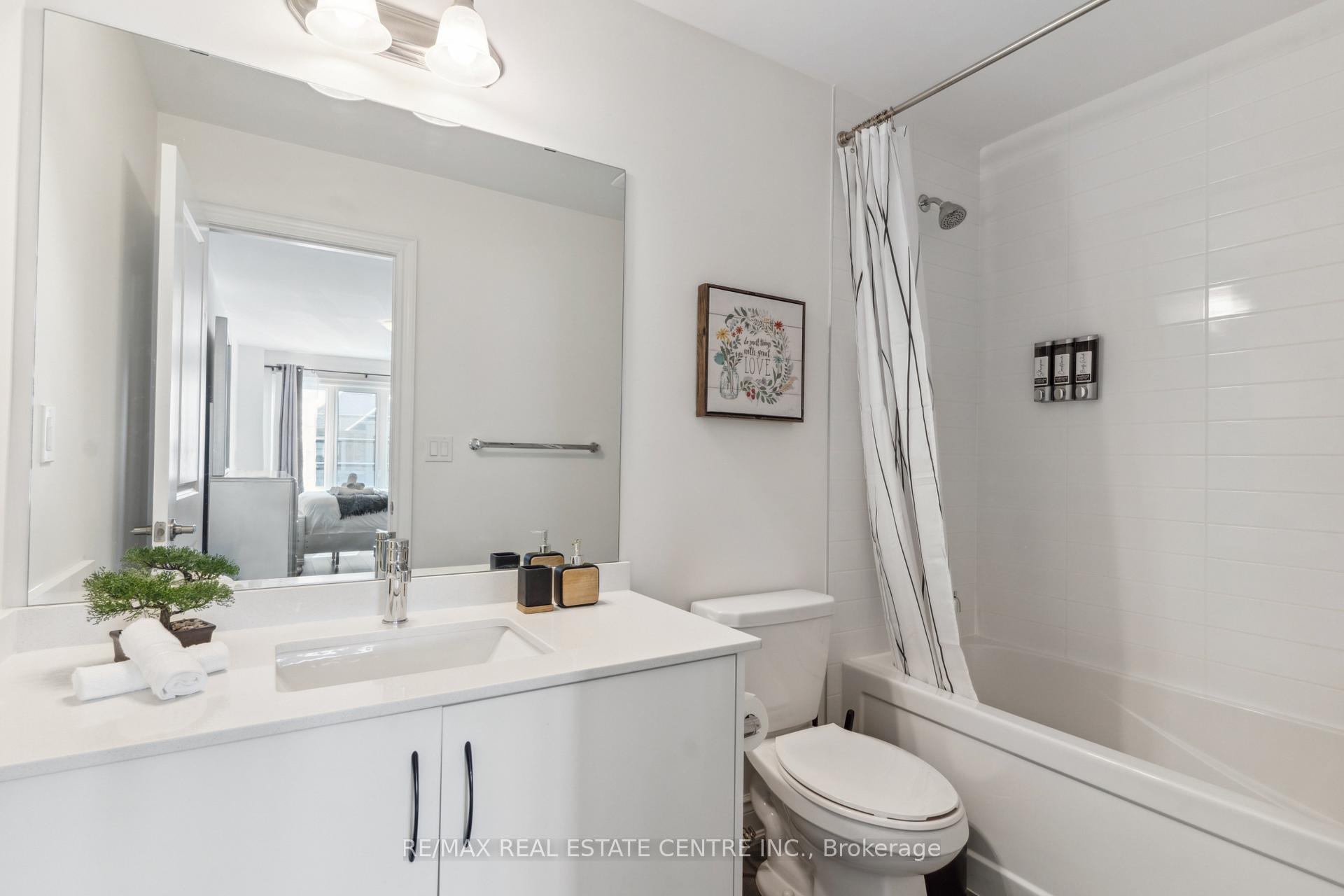 Photo 22 of 20 Quinton Ridge, Brampton, Bram West — HOMEH
