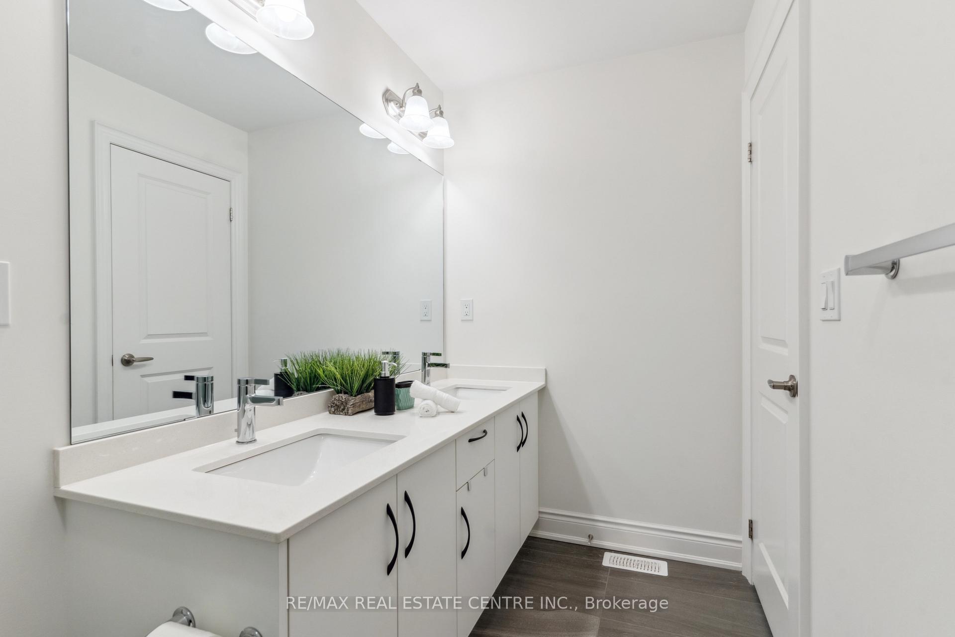 Photo 25 of 20 Quinton Ridge, Brampton, Bram West — HOMEH