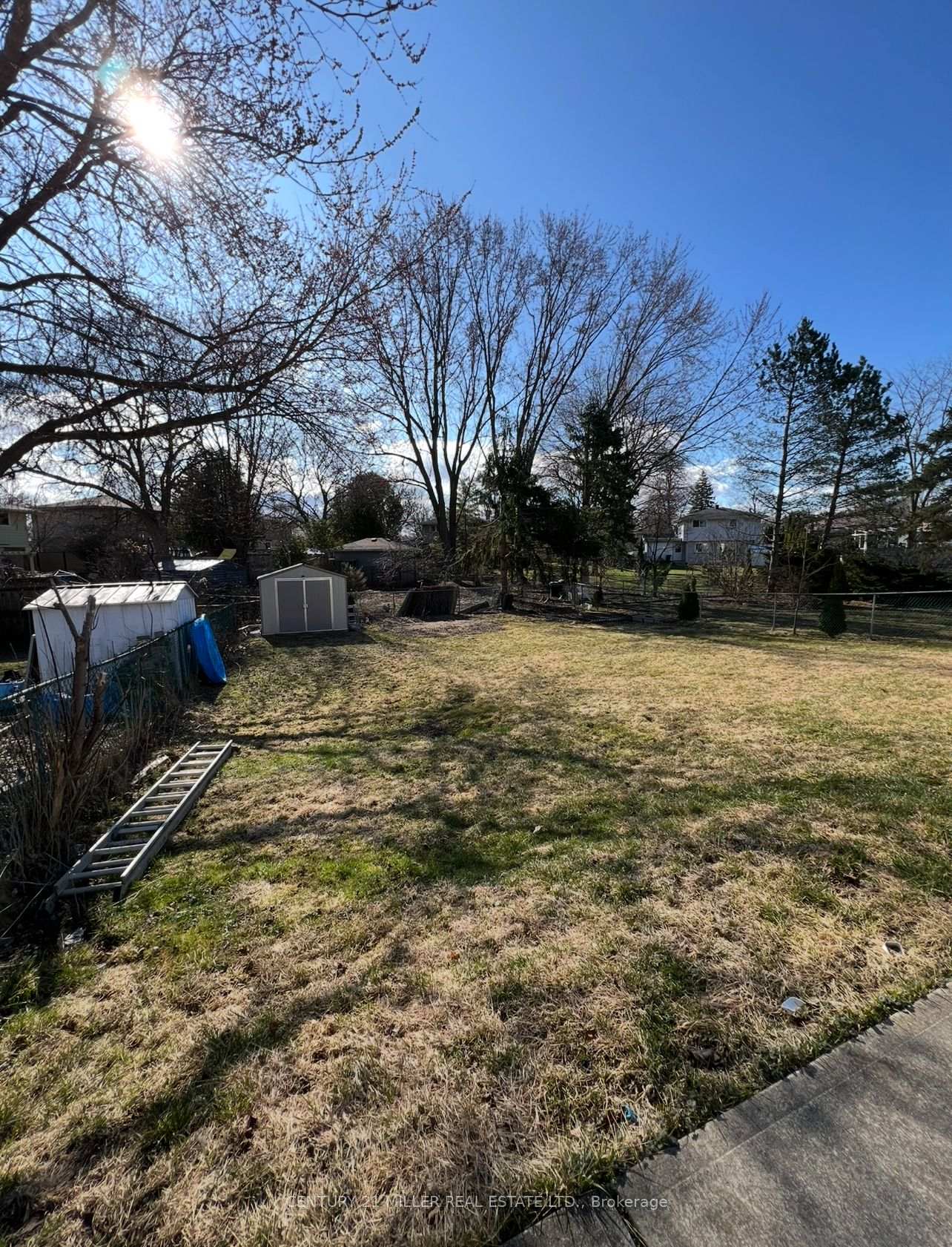 Photo 23 of 11 Winding Way, Brant, Brantford Twp — HOMEH