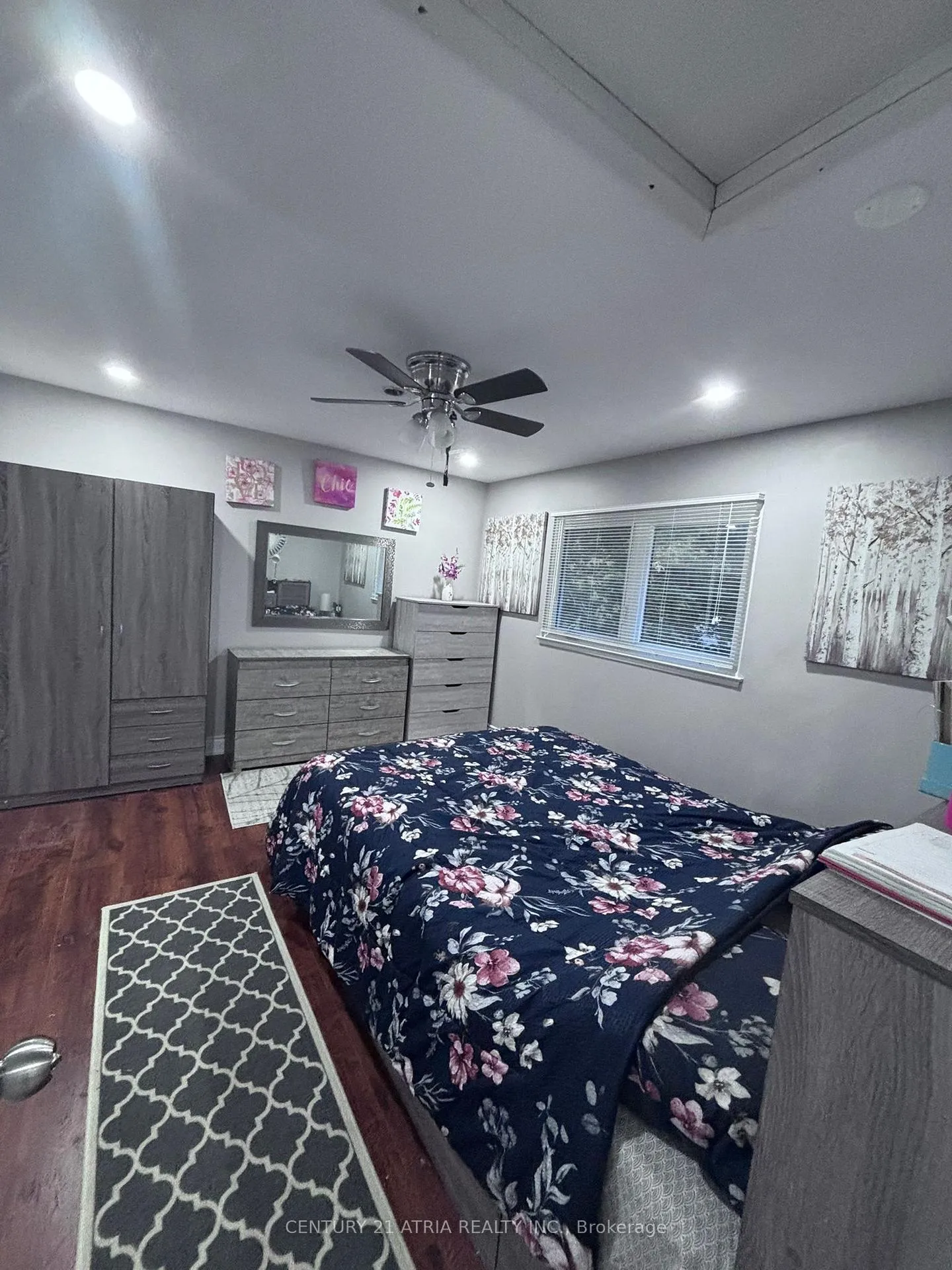 Front of Unit Room 1, 18 Staveley Crescent