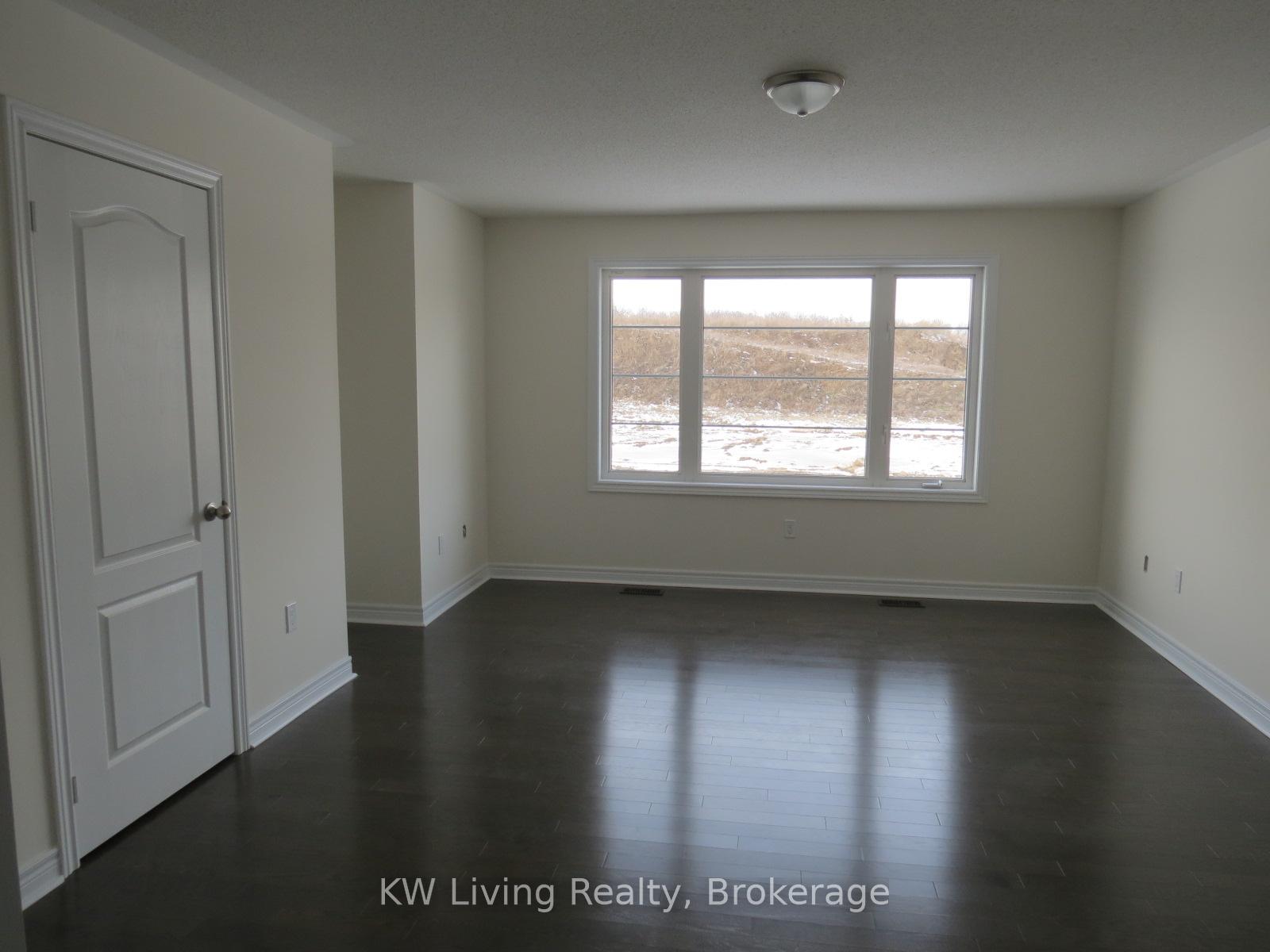 Photo 4 of 175 Rising Hill Ridge, Brampton, Bram West — HOMEH