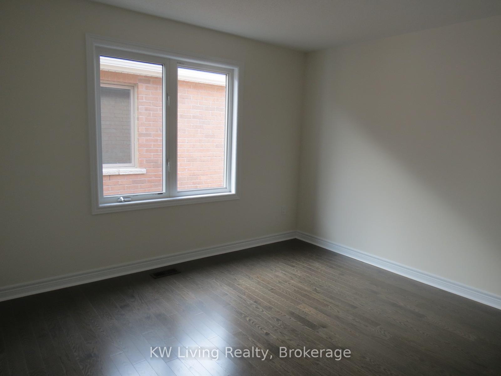 Photo 5 of 175 Rising Hill Ridge, Brampton, Bram West — HOMEH