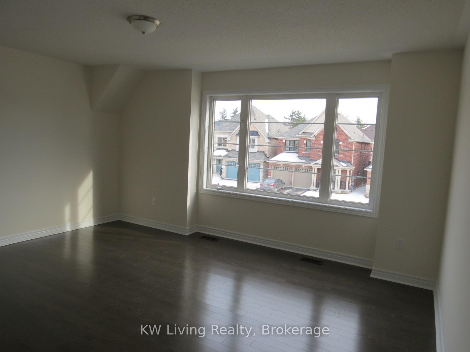 Photo 9 of 175 Rising Hill Ridge, Brampton, Bram West — HOMEH