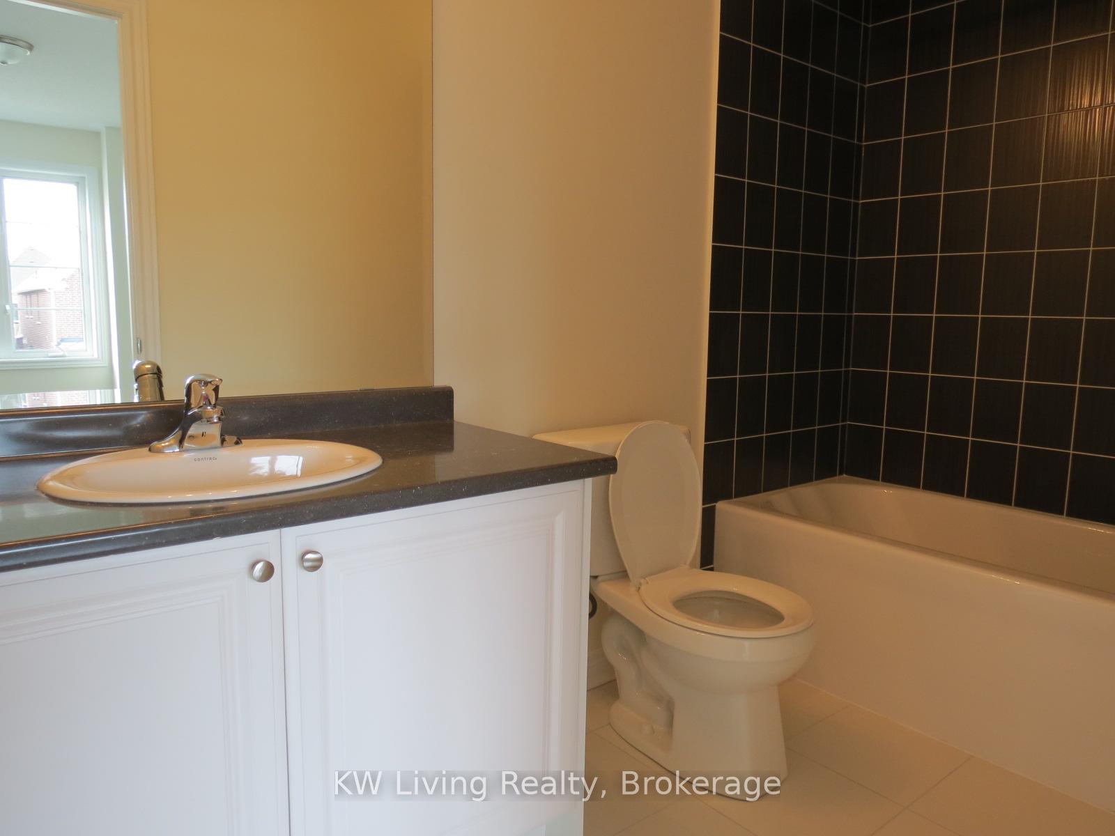 Photo 12 of 175 Rising Hill Ridge, Brampton, Bram West — HOMEH