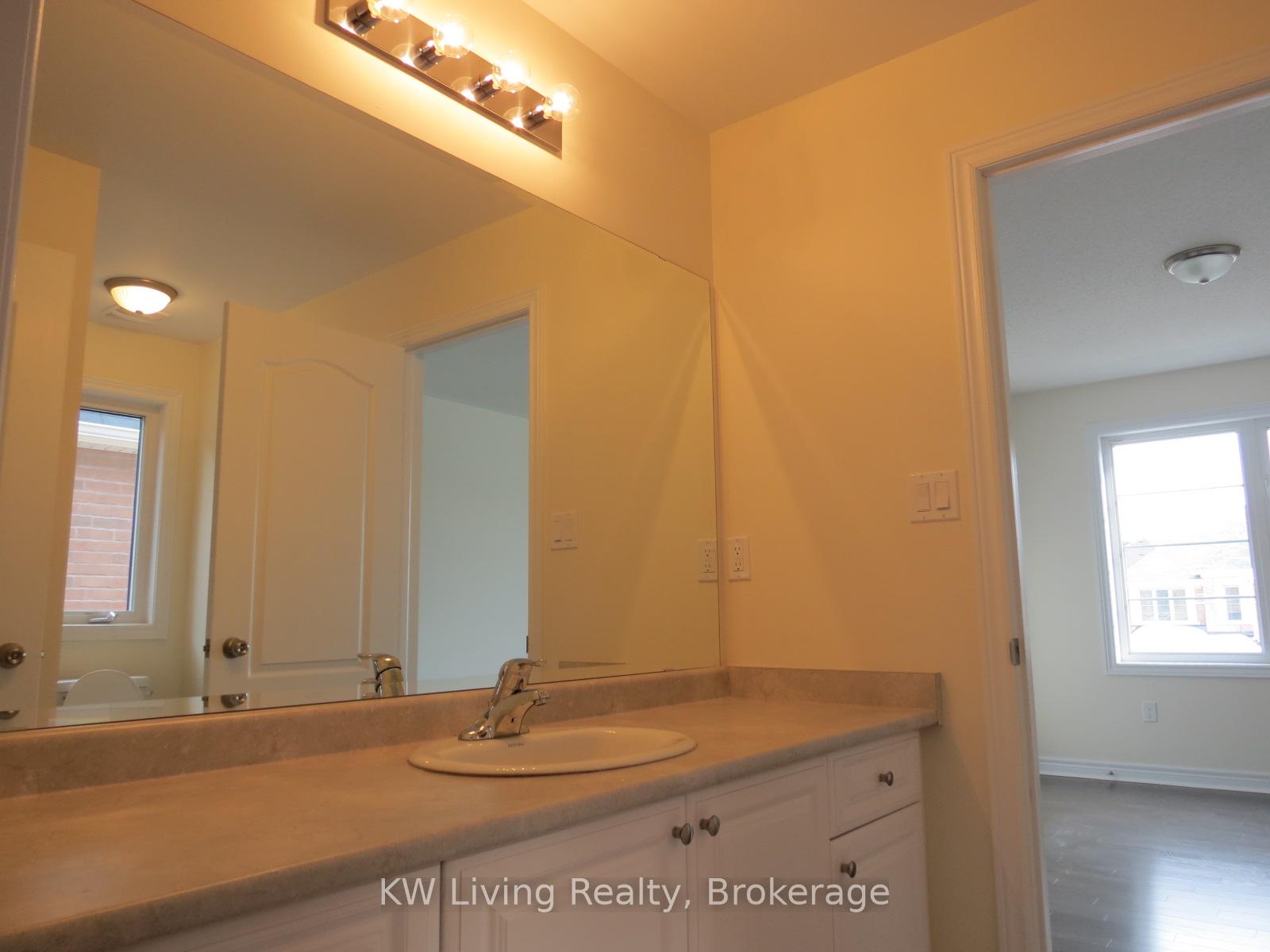Photo 7 of 175 Rising Hill Ridge, Brampton, Bram West — HOMEH
