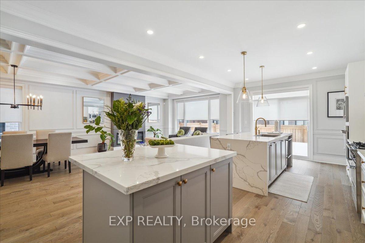 Photo 7 of 21 Coldwell Bay Circle, Vaughan, Kleinburg — HOMEH