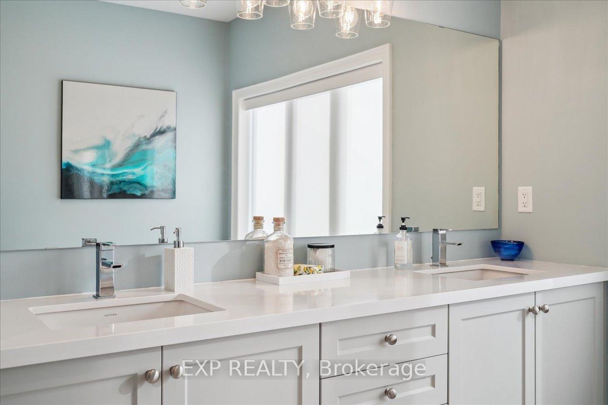 Photo 24 of 21 Coldwell Bay Circle, Vaughan, Kleinburg — HOMEH