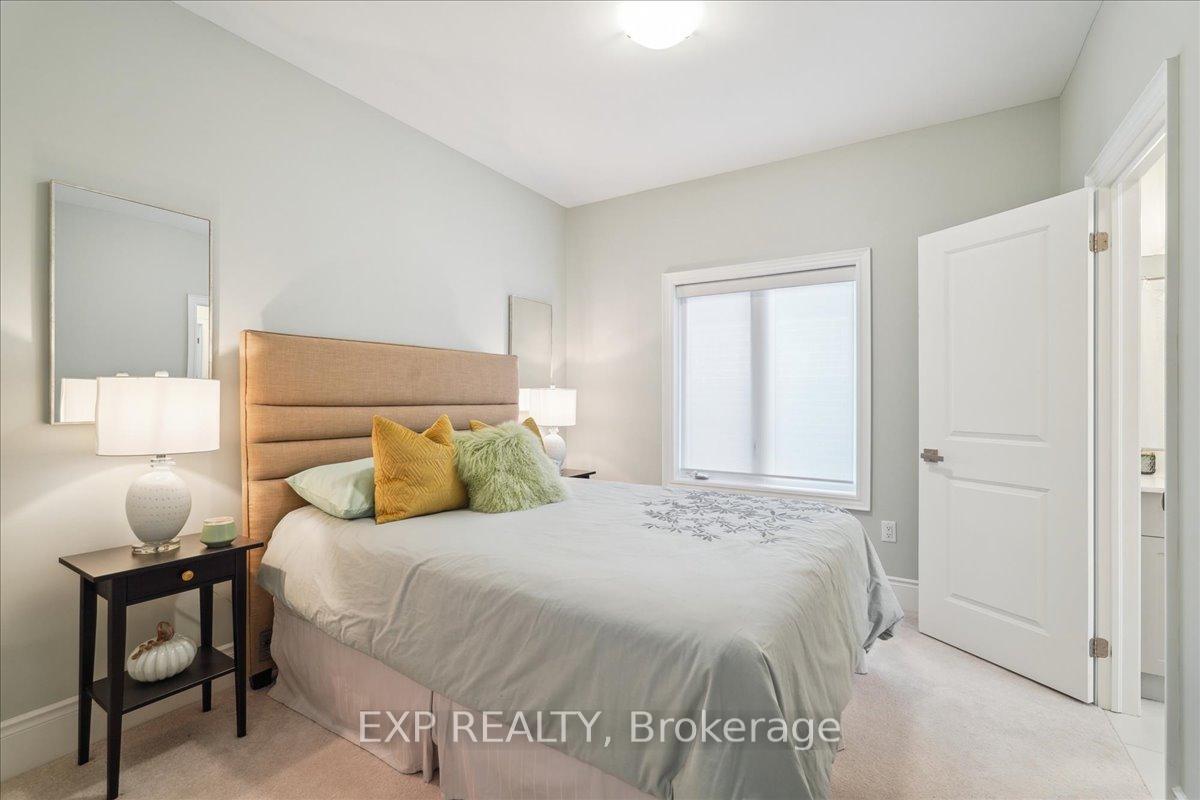 Photo 33 of 21 Coldwell Bay Circle, Vaughan, Kleinburg — HOMEH