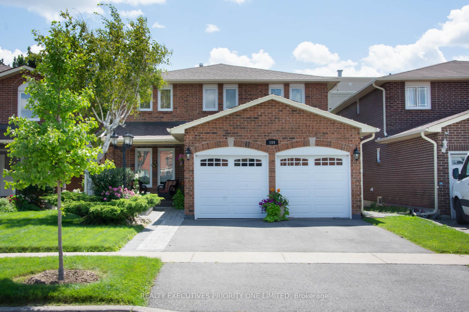 Photo 1 of 104 Lamar Street, Vaughan, Maple — HOMEH