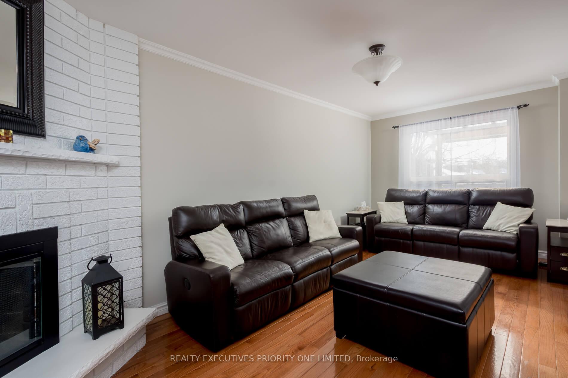 Photo 19 of 104 Lamar Street, Vaughan, Maple — HOMEH